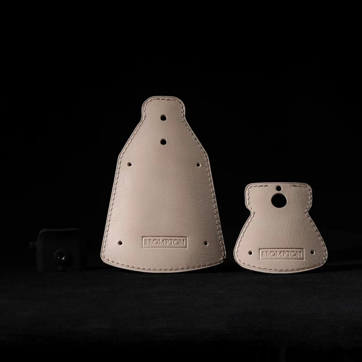 DC High-grade Genuine Leather  – Fender Mudguard Set Bewertung und Preis